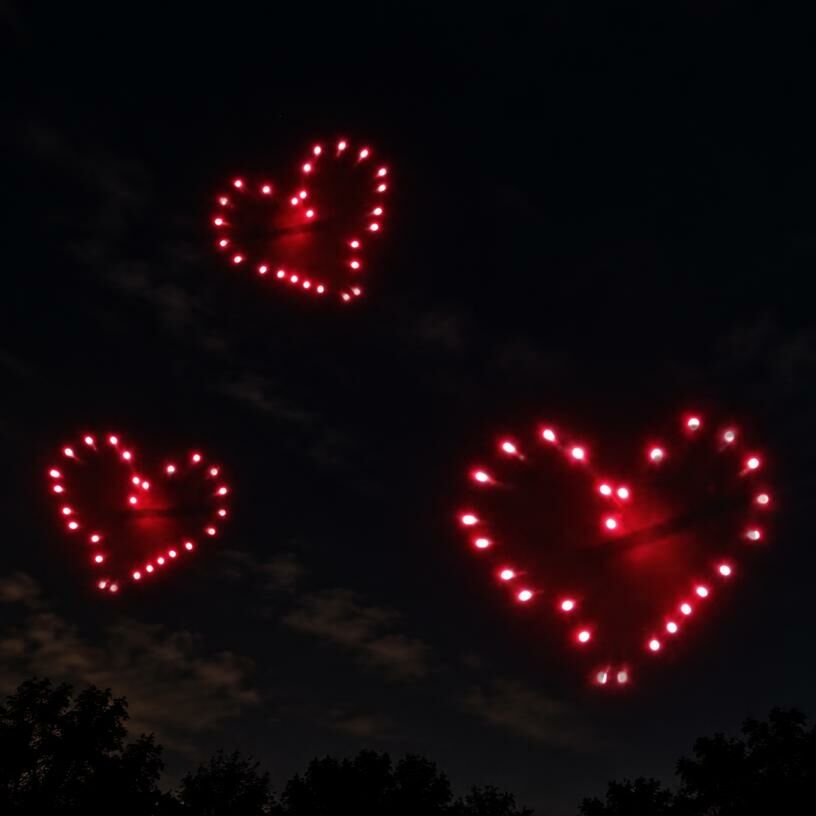 Bombes coeurs rouge Ellipse Pyrotechnique feux d'artifice gironde landes aquitaine